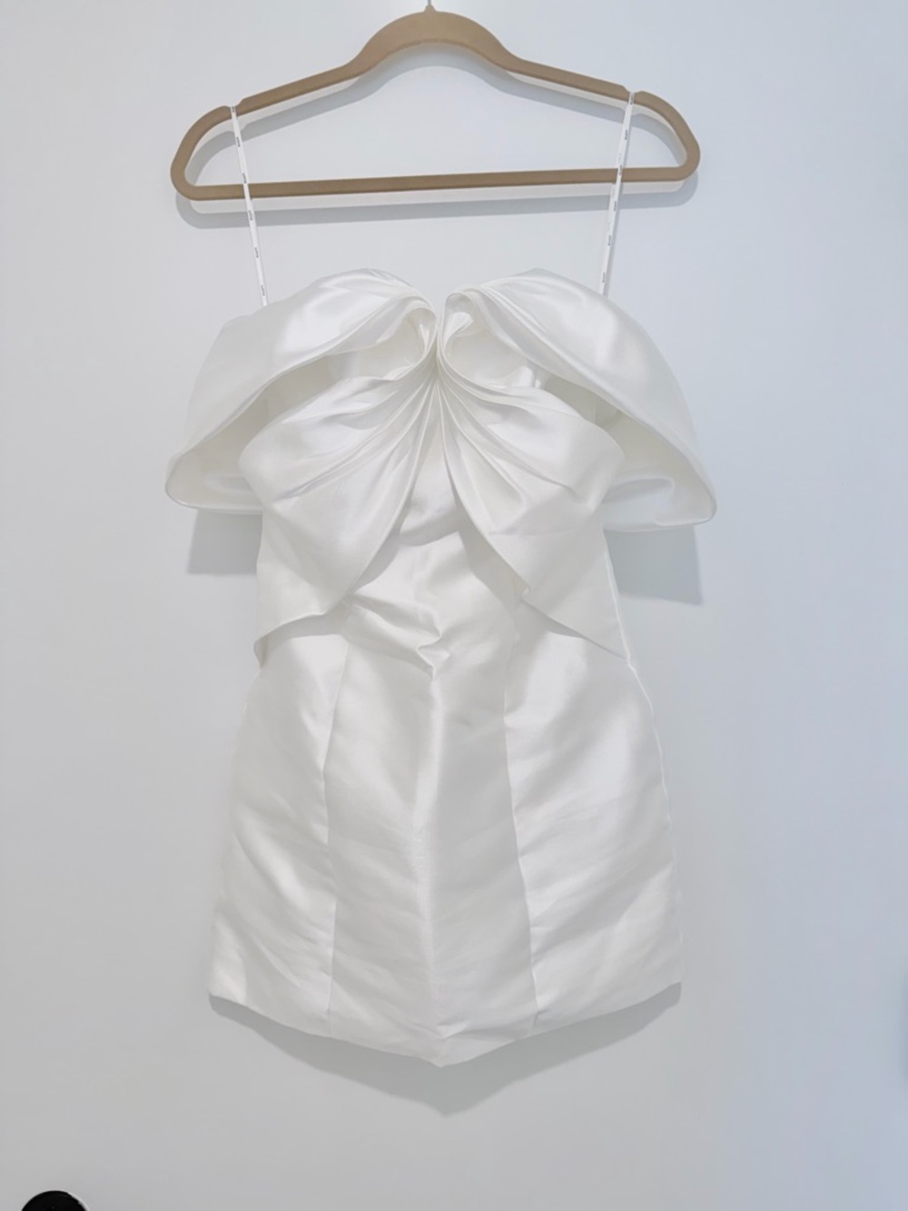 Elliatt excellent condition White mini dress wedding cocktail size X Small - Picture 4 of 7